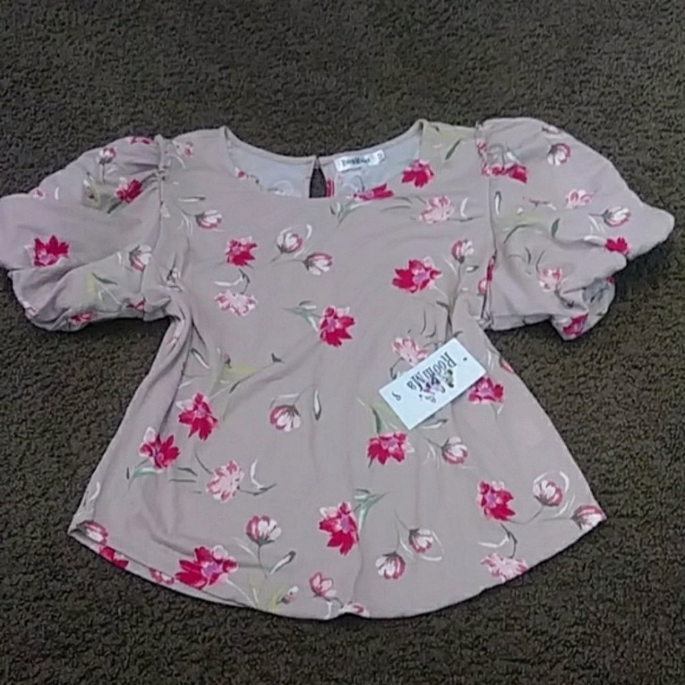 RoomMates floral print shirt